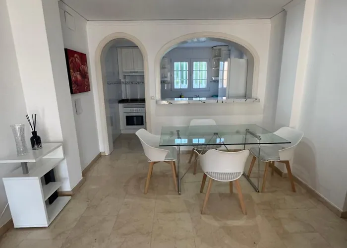 Aldebaran 5, 4 * 데니아